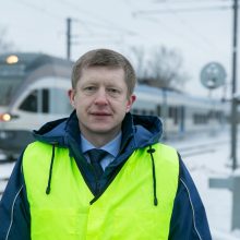 „Lietuvos geležinkeliai“ su policija vykdė saugaus eismo pervažose akciją