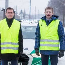 „Lietuvos geležinkeliai“ su policija vykdė saugaus eismo pervažose akciją