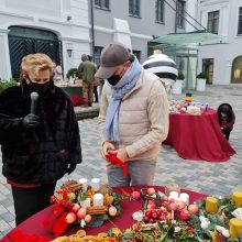 Vilniuje atidaryta virtuali labdaros Kalėdų mugė: šiemet laukiama milžiniškos paramos