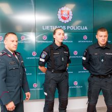 Policija pristatė naujas pareigūnų uniformas