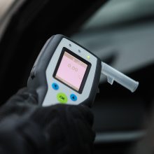 Anykščių rajone nuo kelio nuvažiavo neblaivaus vairuotojo automobilis