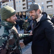 Vilniuje prisiekė naujieji šauliai, tarp jų – premjerė ir Seimo pirmininkė