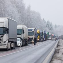 Tragiškas susidūrimas pakaunėje: grandininę reakciją sukėlė užsieniečio užsnūdimas prie vairo    