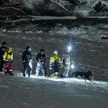 Norvegijos gelbėtojai nebeturi vilties rasti išgyvenusių po purvo nuošliaužos