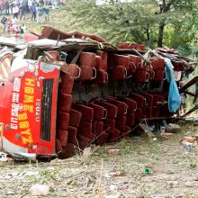 Kenijoje per autobuso avariją žuvo 51 žmogus