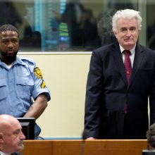 Buvusiam Bosnijos serbų lyderiui – kalėjimo iki gyvos galvos bausmė