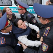 Kazachstane per protestus sulaikyti per 20 žmonių