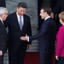 Xi Jinpingas: ES ir Kinija nepaisant abipusių įtarimų juda pirmyn