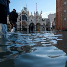 Venecijai ruošiantis potvyniui, uždaryta Šv. Morkaus aikštė