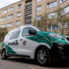 Plungėje policijos akivaizdoje bandė nusižudyti moteris