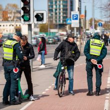 Klaipėdos pareigūnai tikrino, kaip taisyklių laikosi važiuojantieji dviračiais ir paspirtukais