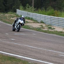 Motociklų aistruoliai kartu su pareigūnais lavino vairavimo įgūdžius