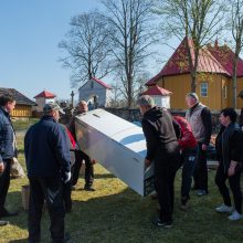 Tauragės rajone sudegė klebonijos pastato stogas