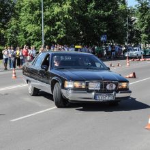 Prezidento A. Smetonos keliais riedės istoriniai automobiliai