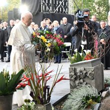 Popiežius: represijas iškentėjusi Lietuva gali tapti vilties švyturiu