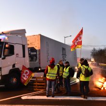 Paryžiuje suimta apie 700 „geltonųjų liemenių“ protestuotojų