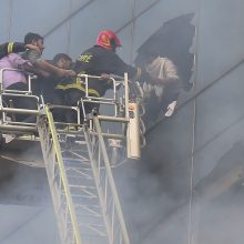 Gaisro Dakos daugiaaukštyje aukų padaugėjo iki 25