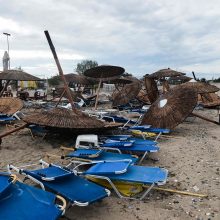 Graikiją užklupo tornadai ir galingos audros – žuvo septyni turistai