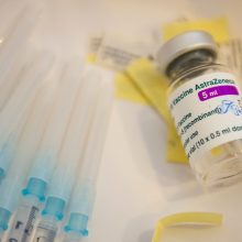 ES užsimena, kad gali nebeužsakyti daugiau „AstraZeneca“ vakcinos