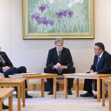G. Nausėda su Japonijos parlamento vadovu aptarė šalių bendradarbiavimą
