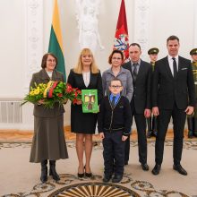 Gėlės nuo prezidento – dėkingumo ženklas kalbėjusiems Lietuvos vardu