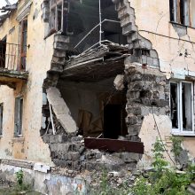 Rusija atakavo Charkivą: mieste griaudėjo sprogimai