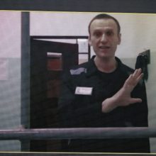 A. Navalnas sako, kad bus perkeltas į griežčiausią kalėjimo kamerą