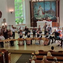Muzika: jaunieji klaipėdiečiai koncertavo Lielvardės evangelikų liuteronų bažnyčioje.