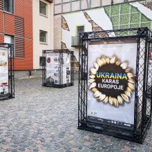 Muziejaus kiemelyje – žvilgsnis į karą