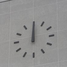 Klaipėdos muzikinio teatro laikrodžio rodyklės – vis dar sustingusios