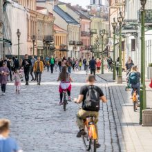 Karantinas pratęstas iki birželio pabaigos, pailgintas lauko kavinių darbas