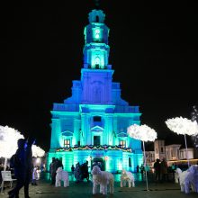 Kauno Kalėdų eglės abejingų nepalieka: šių metų ar pernykštė labiau žavi?