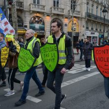 Per 19-ąją „geltonųjų liemenių“ protesto akciją neapsieita be susirėmimų