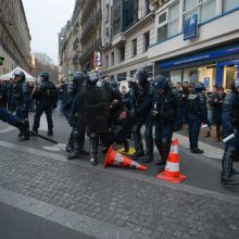 Per 19-ąją „geltonųjų liemenių“ protesto akciją neapsieita be susirėmimų