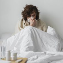 NVSC: sergančiųjų peršalimo ligomis, COVID-19 ir gripu mažėja