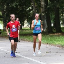 Kauno Ąžuolyno bėgime pirmą kartą startavo ir neįgalieji