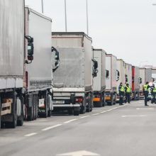 Lietuvos ir Lenkijos pasienyje toliau ilgėja vilkikų eilės