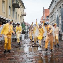 Finalo belaukiant: „Auros“ šokėjai neatsispyrė geltonajai bangai