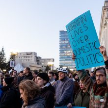 Atsiliepę į V. Zelenskio kvietimą paremti Ukrainą, Vilniuje susirinko apie 4 tūkst. žmonių 