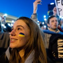 Atsiliepę į V. Zelenskio kvietimą paremti Ukrainą, Vilniuje susirinko apie 4 tūkst. žmonių 