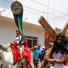 Šimtai tūkstančių žmonių dalyvavo Didžiojo penktadienio procesijoje Meksike