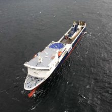 Gaisrą patyręs keltas „Regina Seaways“ atplaukė į Klaipėdos uostą