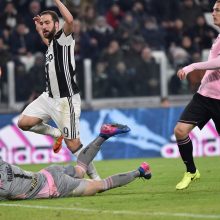 „Juventus“ užtikrintai žengia šeštojo iš eilės titulo link