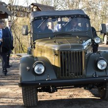 Baltarusijoje viešintis V. Putinas apsilankė prezidento A. Lukašenkos tėviškėje