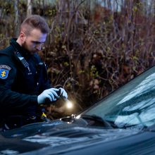 Naujos gaudynių Vilniuje detalės: įtariamieji pareigūnams grasino peiliu, vienas jų vis dar ieškomas