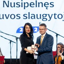 Vilniaus rotušėje už nuopelnus apdovanoti 79 medikai