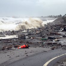 59 filipiniečių gyvybes nusinešęs taifūnas užgriuvo Pietų Kiniją