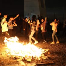 Per ugnies šventę Irane įsižiebė nauji protestai 