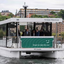 Švedijos sostinėje pradeda kursuoti savaeigis elektrinis keltas