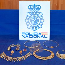 Ispanų policija konfiskavo milijonų eurų vertės aukso papuošalus, išvežtus iš Ukrainos